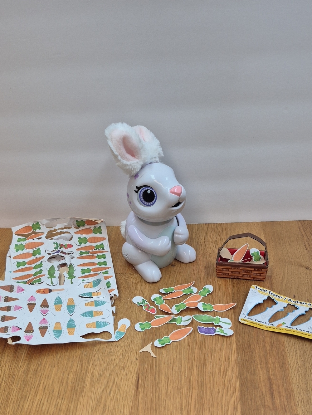 ZOOMER Hungry Bunny Chewy. Interactive Robotic Rabbit That Eats!